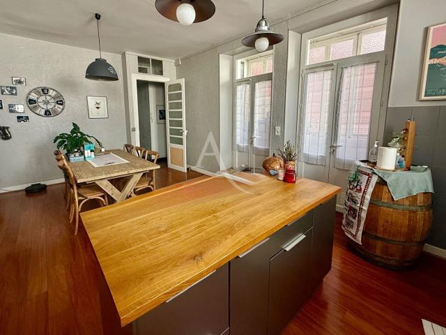 Appartement hyper centre Pau 2 chambres et cave 98m² Pau