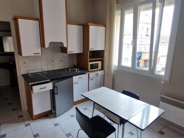 APPARTEMENT / HYPER CENTRE VILLE