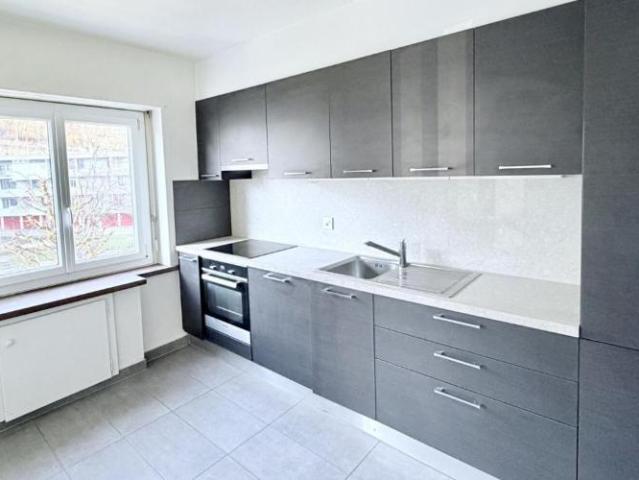 Appartement idéalement situé 3.0 pièces avec balcon