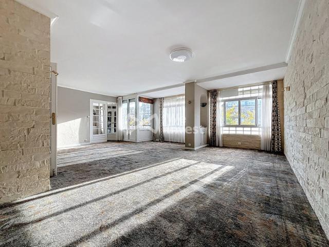 APPARTEMENT IDEALEMENT SITUE