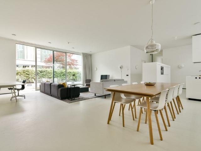appartement in Amsterdam, Valkenburgerstraat