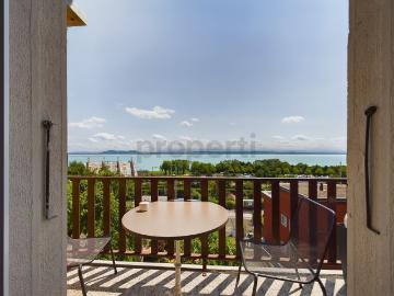 Appartement indépendant de 4 pièces à Neuchâtel avec vue sur le lac