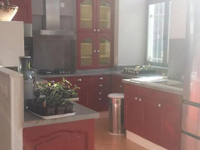 Appartement indépendant sur 2 niveaux T4, dans Mas. Jardin, terrasse et cave
