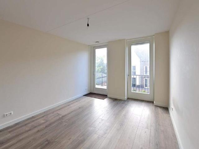 Appartement Keucheniusstraat 8 A, Huizen À louer