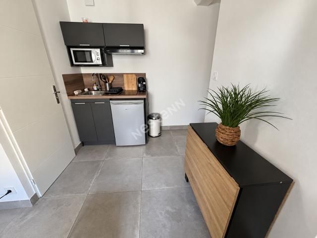 Appartement La Crau 1 pièce s 15.85 m2