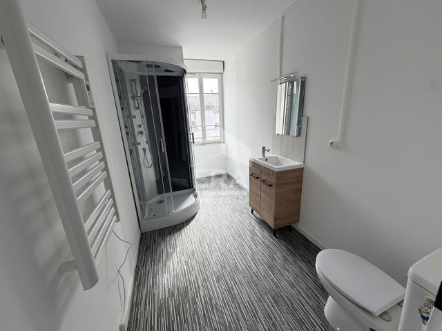 Appartement La Fere 3 pièce s 82 m2