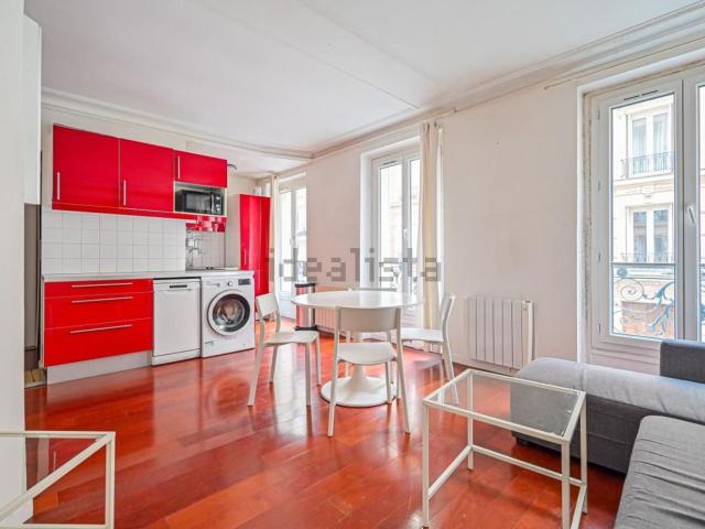 Appartement, La Fourche Guy Môquet, Paris