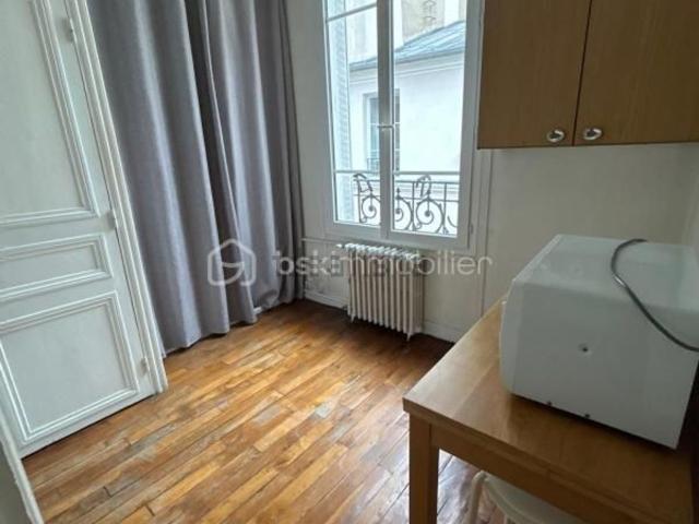 Appartement, La Fourche Guy Môquet, Paris