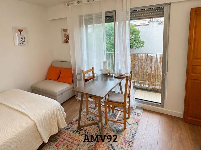 Appartement, La Fourche Guy Môquet, Paris