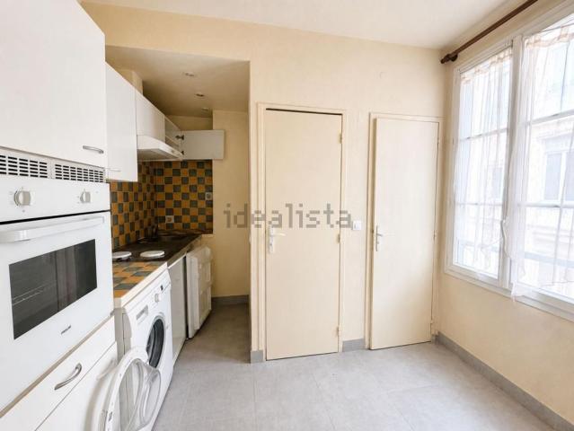 Appartement, La Fourche Guy Môquet, Paris