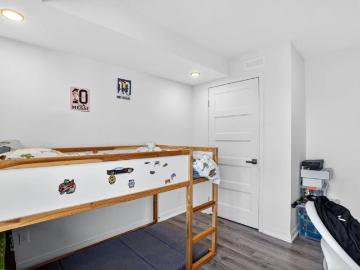 Apartment for rent in Roussillon