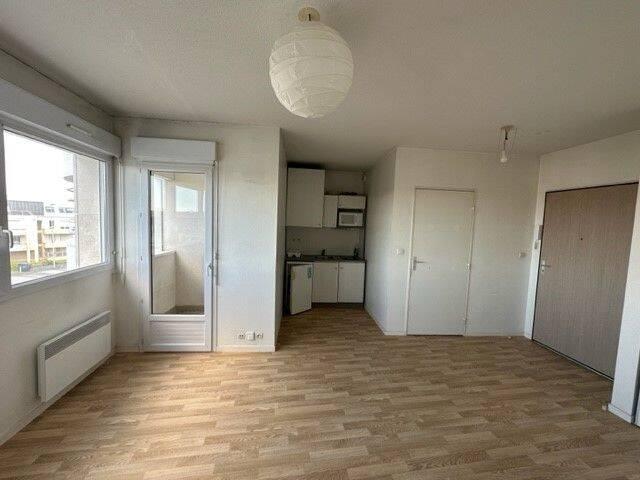 Appartement La Rochelle 1 pièce s 24.6 m2