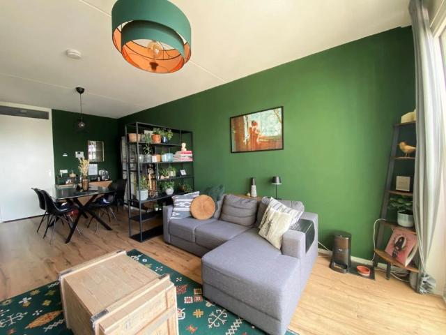 Appartement Laakweg 28E, La Haye À Louer