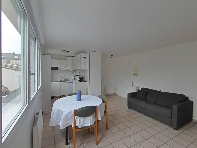 Appartement Lagny Sur Marne 1 pièce s 24.55 m2