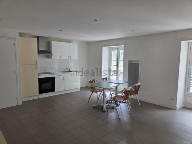 Appartement, Laval