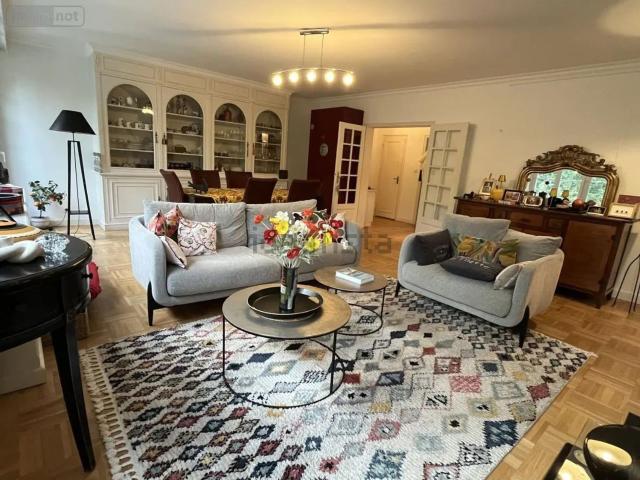 Appartement, Laval
