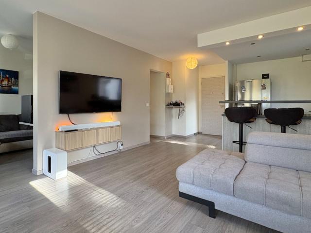 Appartement Le Coudray Montceaux 3 pièce s 68 m2