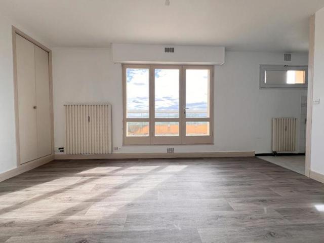 Appartement Le Mans BOLLEE STUDIO avec Terrasse 29 m²