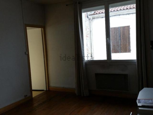 Appartement, Le Passage