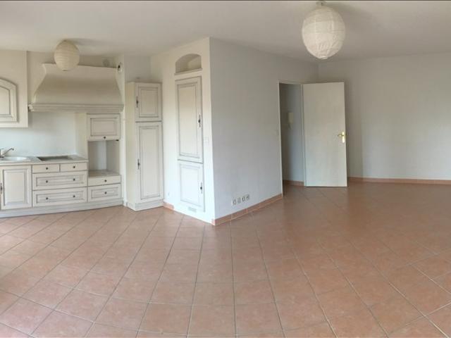APPARTEMENT LES MILLES 2 pièce s 50.38 m2