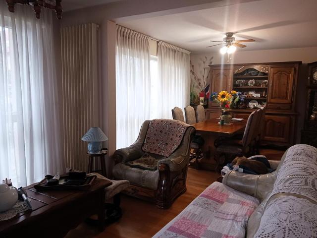 Appartement Lons Le Saunier 4 pièce s 81.70 m2