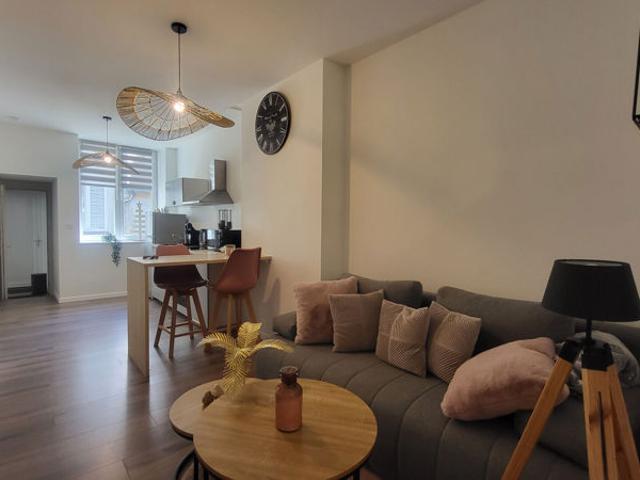 Appartement Lons Le Saunier, Meublé de 42 m2 avec balcon