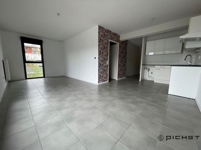 Appartement Lons 4 pièce s 82 m2