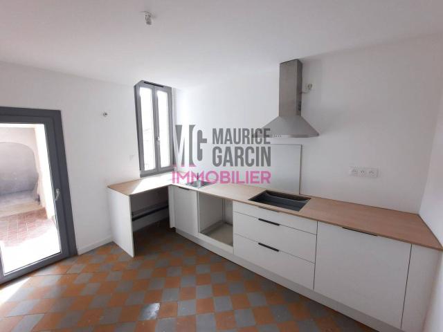 APPARTEMENT LOCATION CARPENTRAS 4 pièce s 97m²