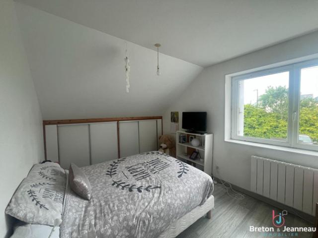 APPARTEMENT LOUVERNE 5 pièce s 85 m2