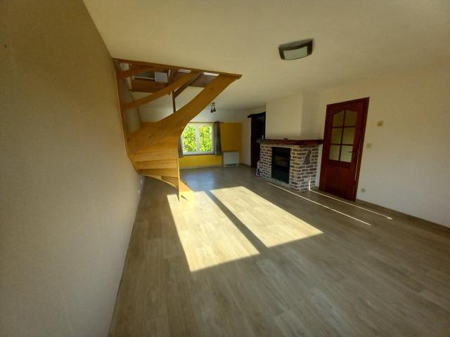 Appartement lumineux 3 chambres avec cheminée