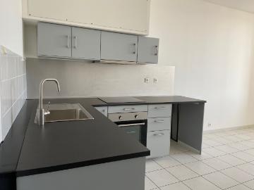 Appartement lumineux 3 pièces avec place de parking privative