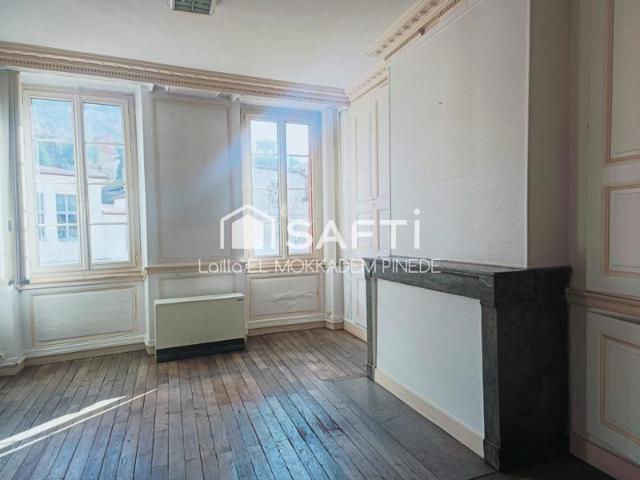 Appartement lumineux à Nantua, 2? étage – Vue dominante sur l'ABBATIALE St Michel