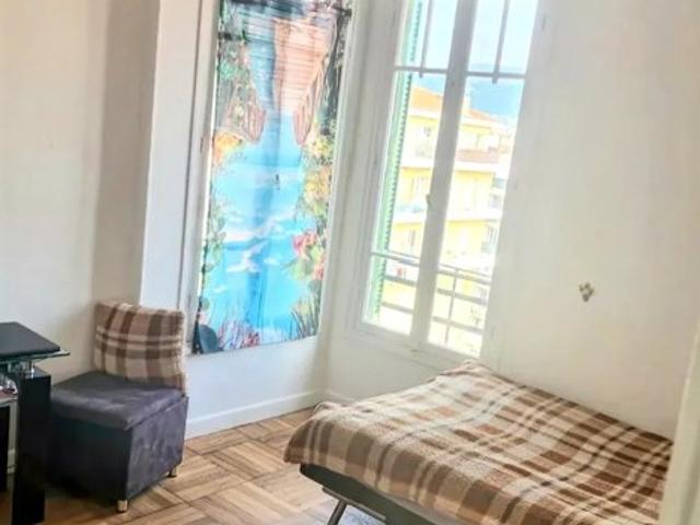Appartement Lumineux à Nice Fleurs
