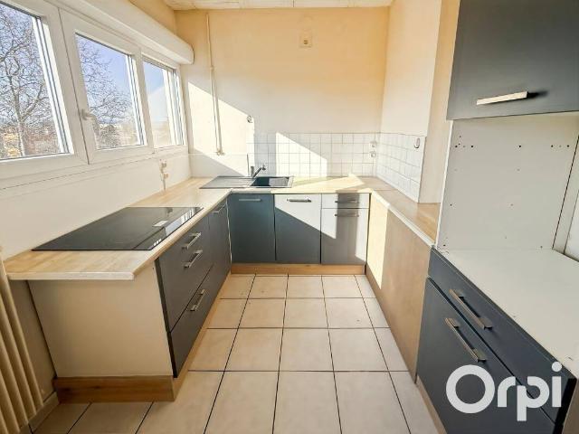 Appartement lumineux avec balcon