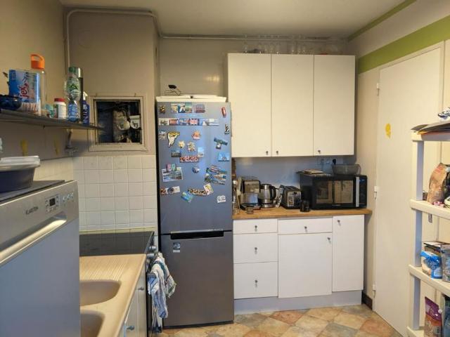 Appartement lumineux avec balcon terrasse à louer à Puteaux