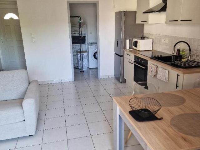 Appartement lumineux avec balcon à louer à Vallons de l'Er