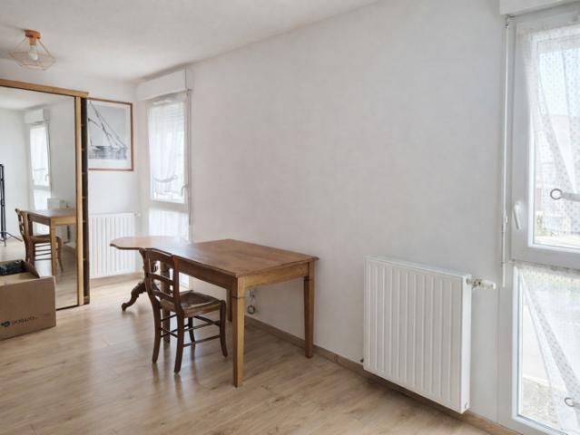 Appartement lumineux avec balcon à Seynod