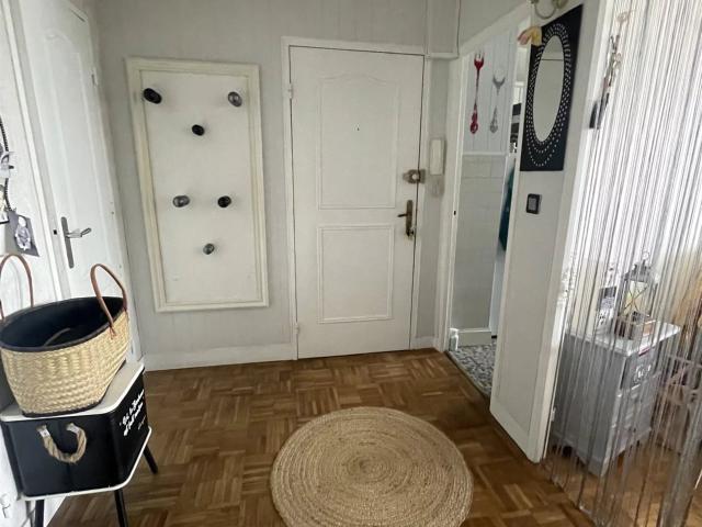 Appartement lumineux avec balcon et garage – T4 79m² Loudun
