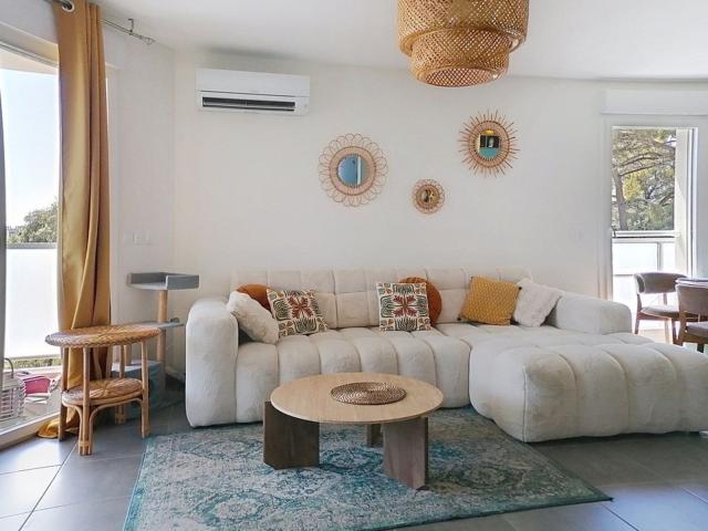 Appartement lumineux avec grande terrasse et double box, au. 86m² Marseille 13ème