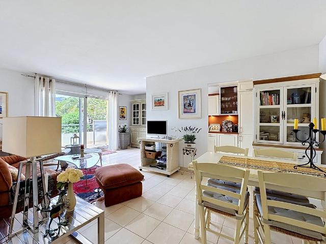 Appartement Lumineux Avec Grande Terrasse, Garage Et Espace. 63m² Mandelieu la Napoule