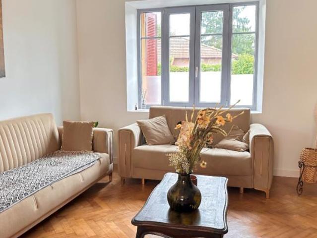 Appartement lumineux avec jardin et terrasse à Beaune