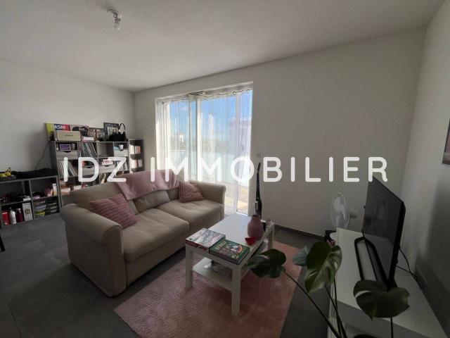 Appartement lumineux avec terrasse et garage – Saint Louis