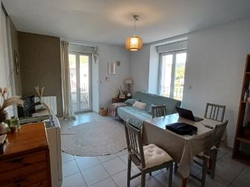 Appartement lumineux avec terrasse et parking privé à louer Proche centre ville de Langogne