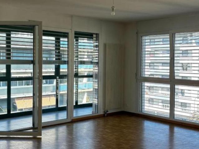 Appartement lumineux de 5 pièces situé Rue Daubin 22, 1203 Genève