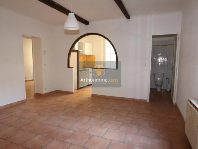 Appartement lumineux de 2 chambres à Apt 51m² Apt