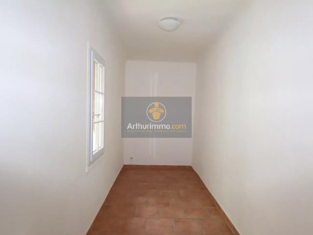 Appartement lumineux de 2 chambres à Apt 51m² Apt
