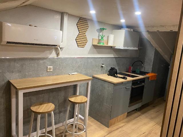 Appartement lumineux de 2 pièces à louer à Marseille