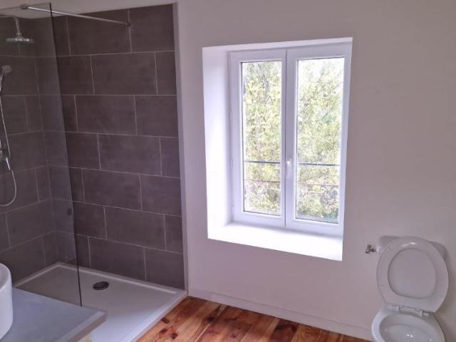Appartement lumineux de 3 pièces à louer à Sainte Bazeille