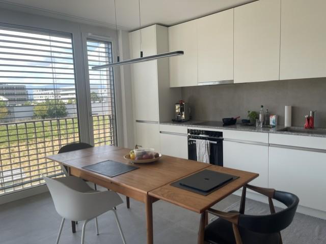 Appartement lumineux de 3,5 pièces avec grand balcon