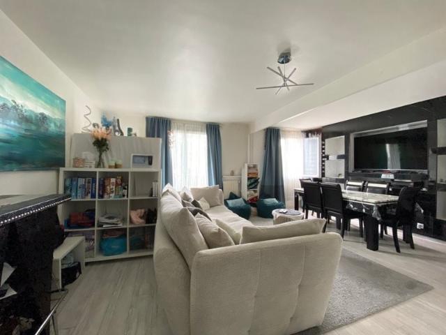 Appartement lumineux, double séjour, balcon verdoyant, quart. 71m² Domont